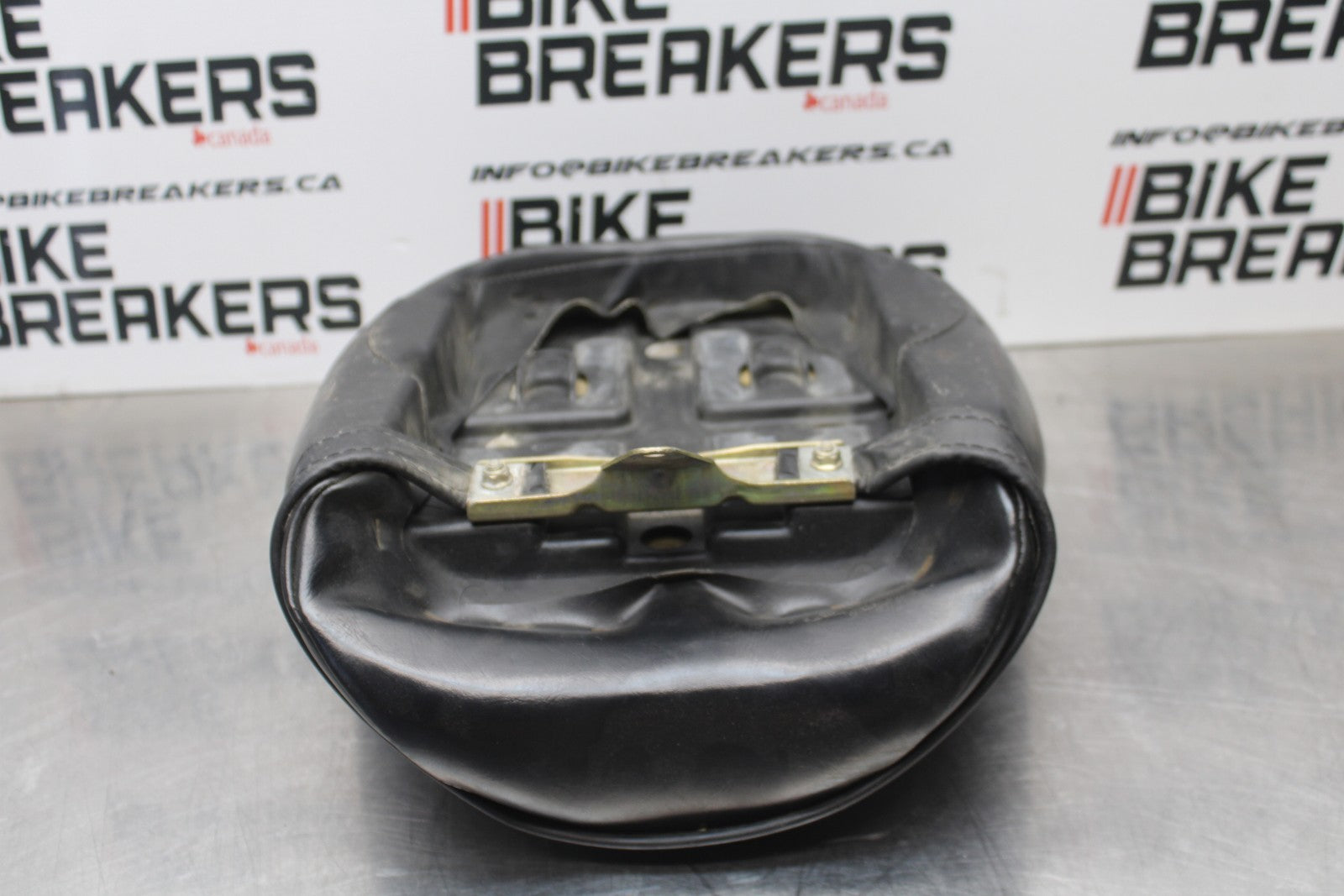 03-08 KAWASAKI VULCAN 1600 REAR BACK PASSENGER SEAT BB196