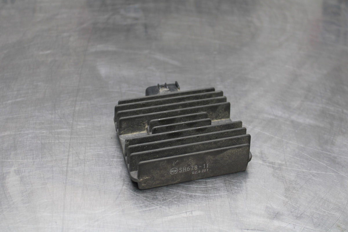 08-16 YAMAHA YZF R6 RECTIFIER VOLTAGE REGULATOR BB856