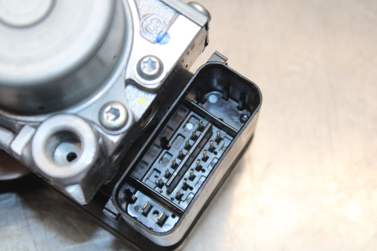 24-25 SUZUKI GSXR1000 ABS PUMP UNIT MODULE BB767