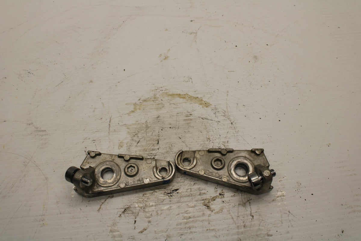 84-85 HONDA V30 MAGNA FRONT HEAD LIGHT HEADLIGHT LAMP BRACKET MOUNT BB251