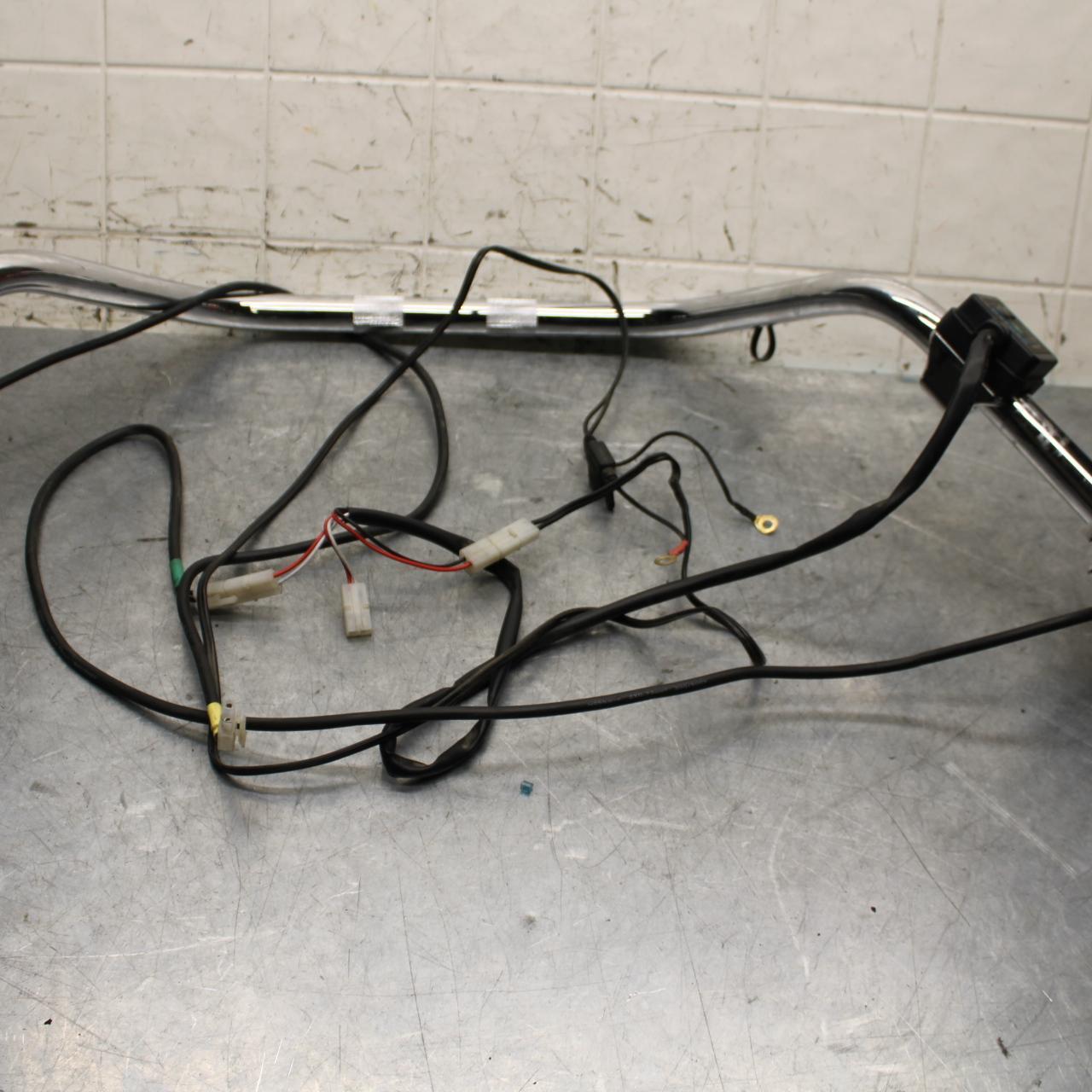 2005 Kawasaki Vulcan 1600 VN1600D Nomad HANDLEBARS HEATED GRIPS BB556