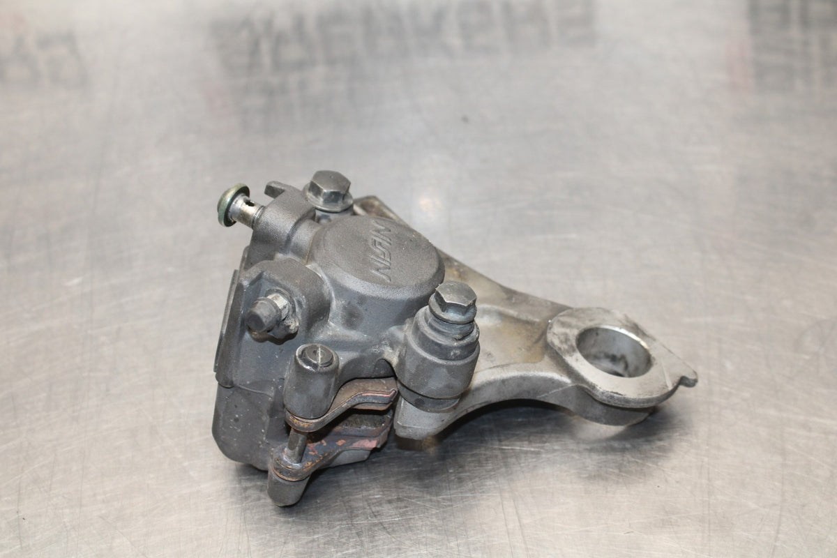 07-08 YAMAHA YZF R1 REAR BACK BRAKE CALIPER W MOUNT BRACKET BB771