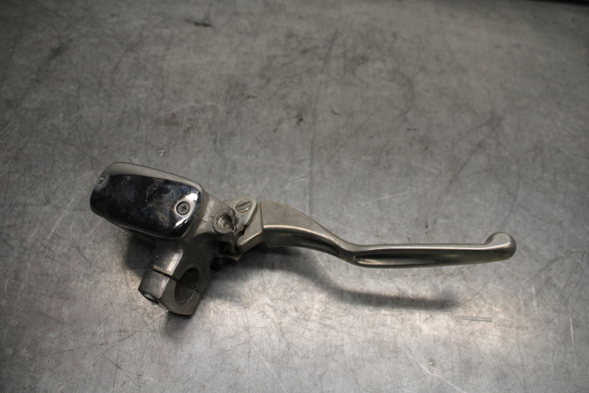 02-04 HONDA VTX1800S FRONT BRAKE MASTER CYLINDER BB712