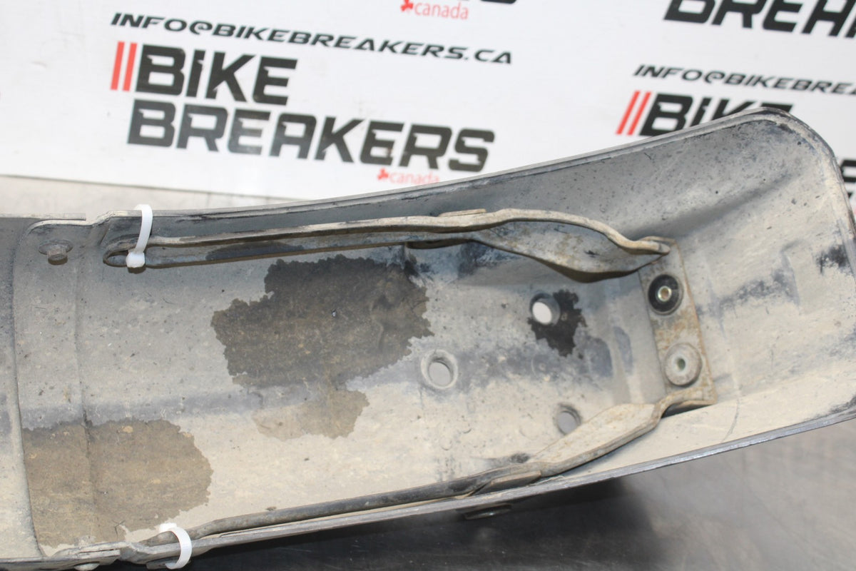 77 SUZUKI GS750 REAR BACK FENDER MUD GUARD BB779