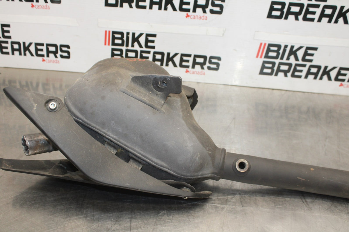 23 YAMAHA YZF R3 EXHAUST HEADER PIPES MANIFOLD BB806