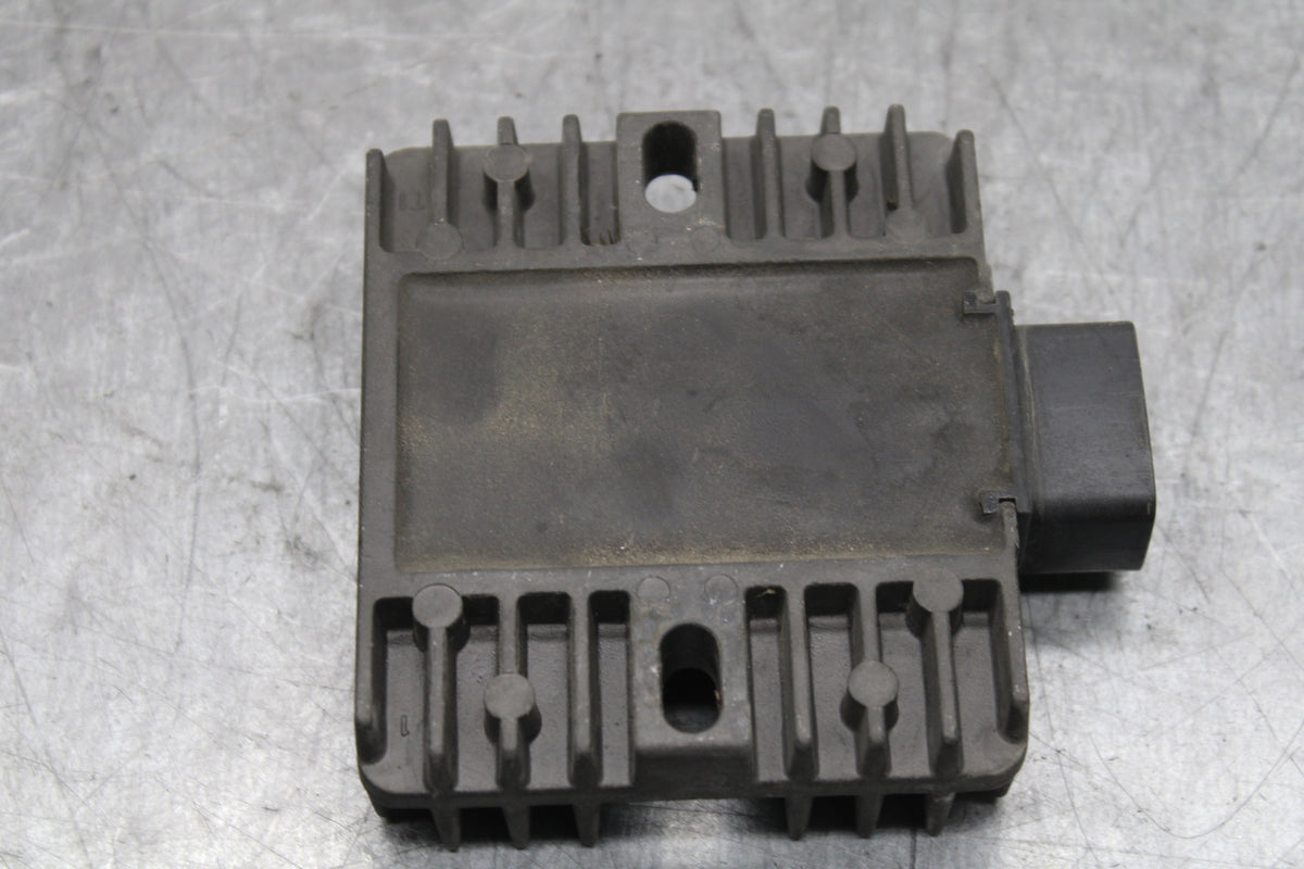 06 YAMAHA YZF R6 RECTIFIER VOLTAGE REGULATOR 4XY-81960-00-00 BB716