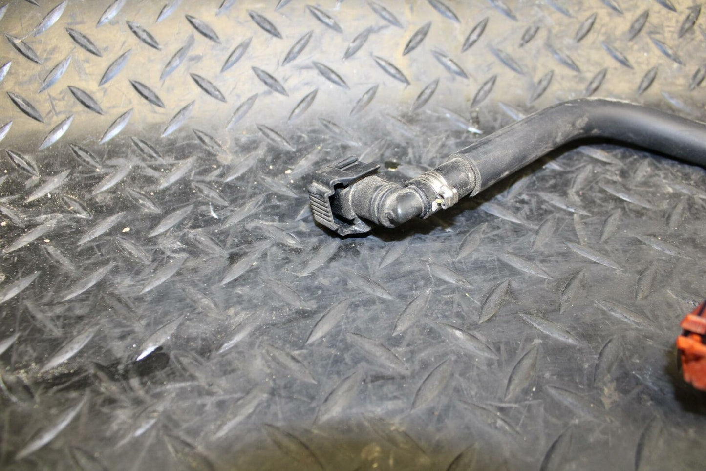 19 YAMAHA YZF R3 FUEL HOSE GAS LINE TUBE PIPE BB177