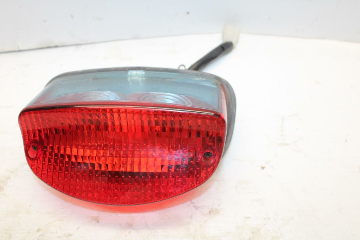 04-09 SUZUKI GS500F REAR TAIL TAILLIGHT BACK BRAKE LIGHT BB278