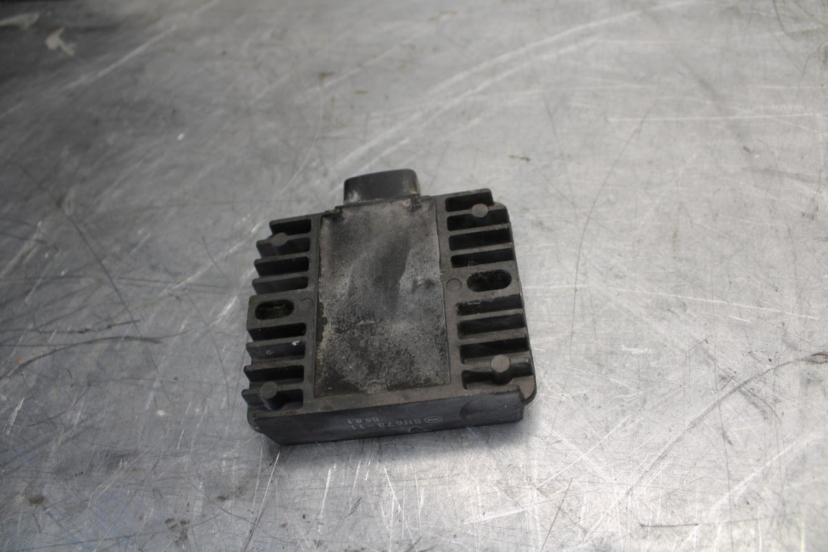 2007 Yamaha YZF R6 RECTIFIER VOLTAGE REGULATOR 4XY-81960-00-00 BB522