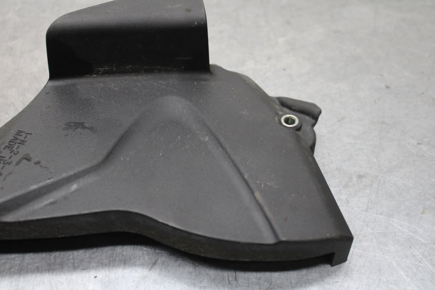09-14 YAMAHA YZF R1 ENGINE SPROCKET COVER BB119