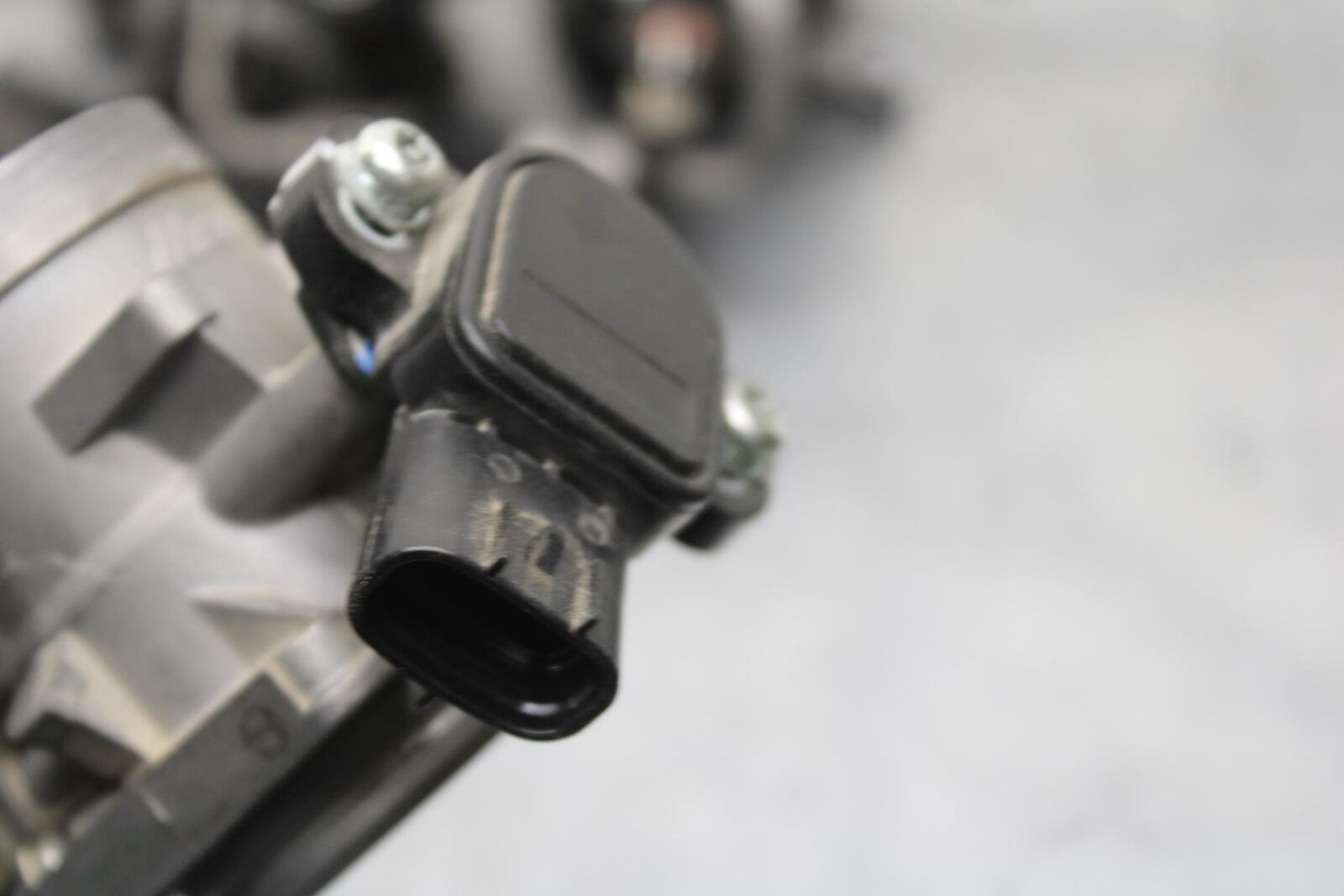 06-14 YAMAHA ROADLINER S XV1900S THROTTLE BODY BODIES BB619