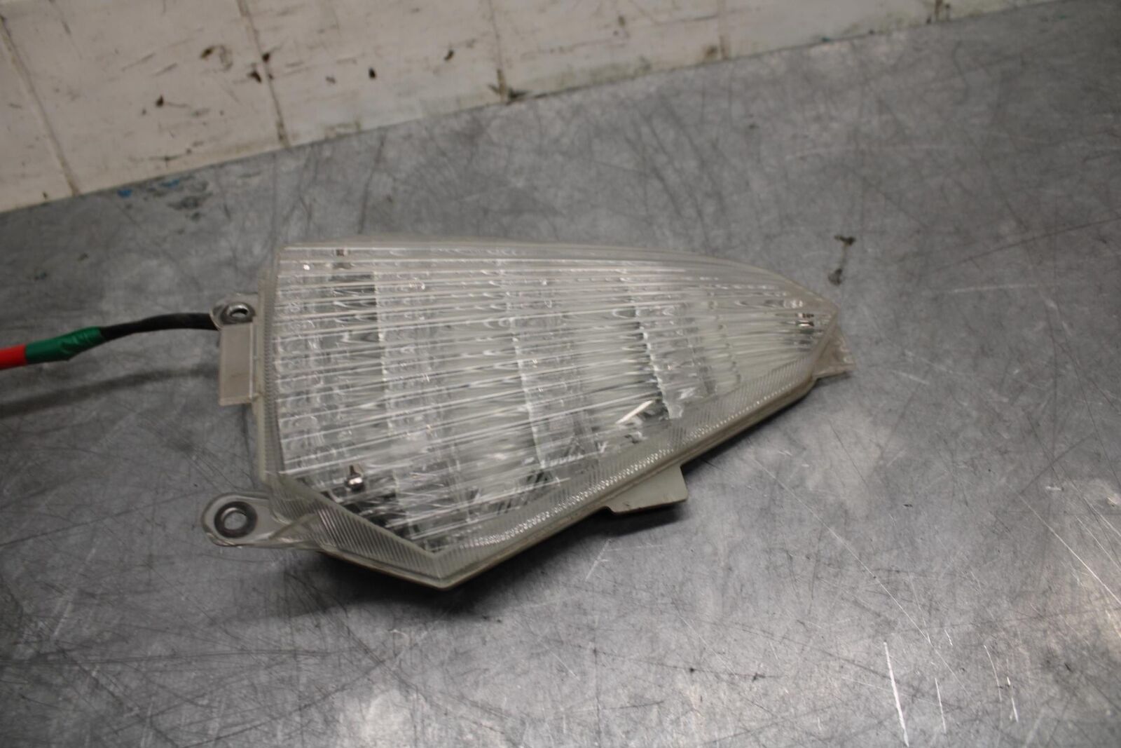08-16 YAMAHA YZF R6 REAR TAIL TAILLIGHT BACK BRAKE LIGHT 13S-84710-10-00 BB451
