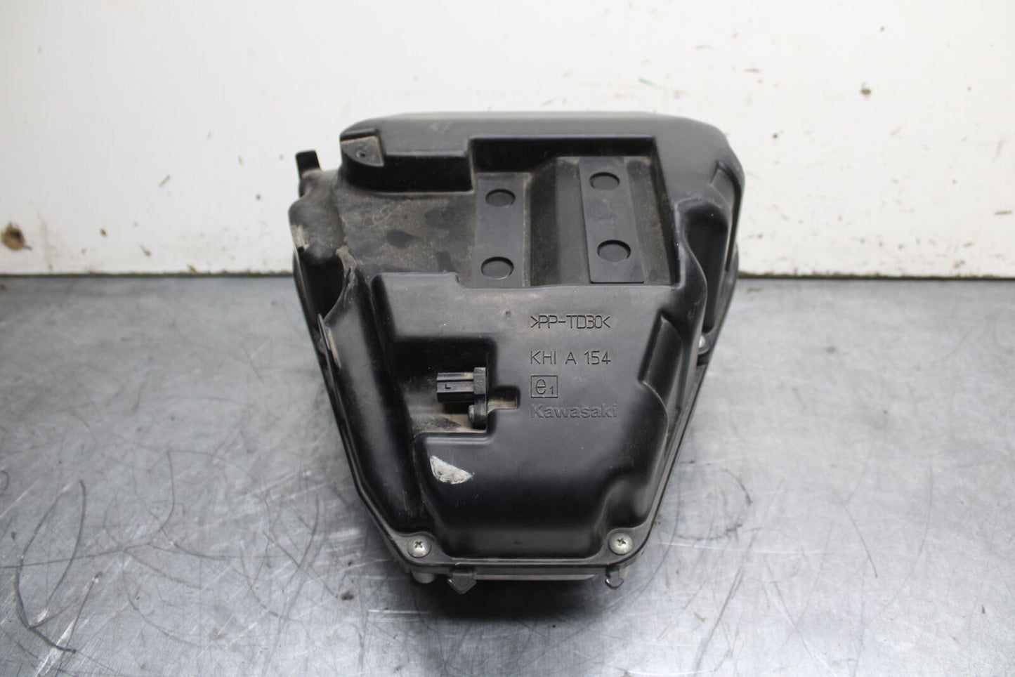 12-17 KAWASAKI ER-6N Z650 AIRBOX AIR INTAKE FILTER BOX BB709