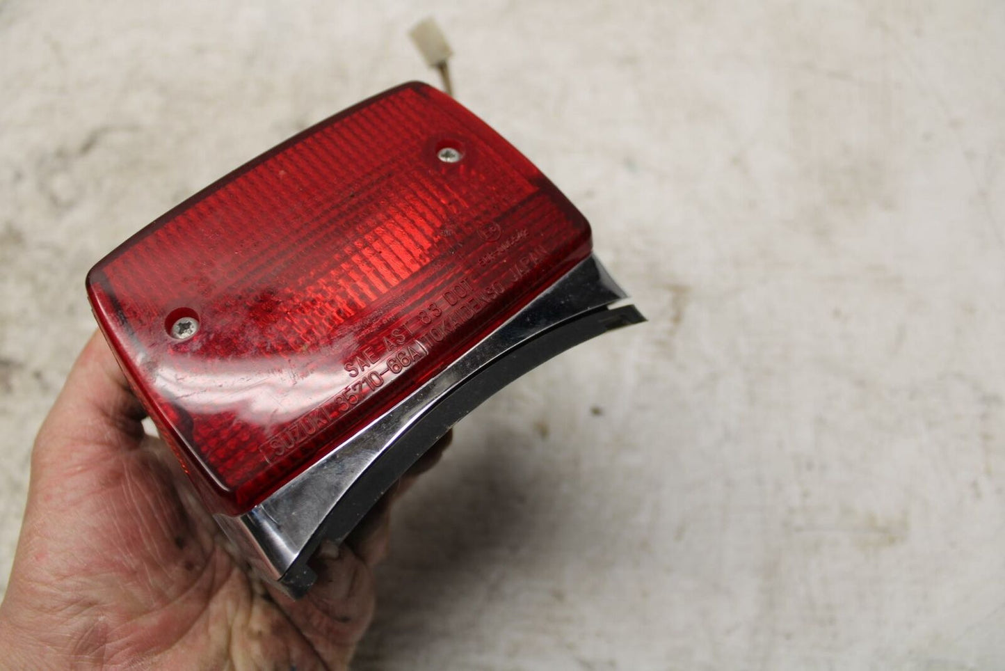 06-07 SUZUKI BOULEVARD S40 TAILLIGHT REAR TAIL BRAKE LIGHT BB375
