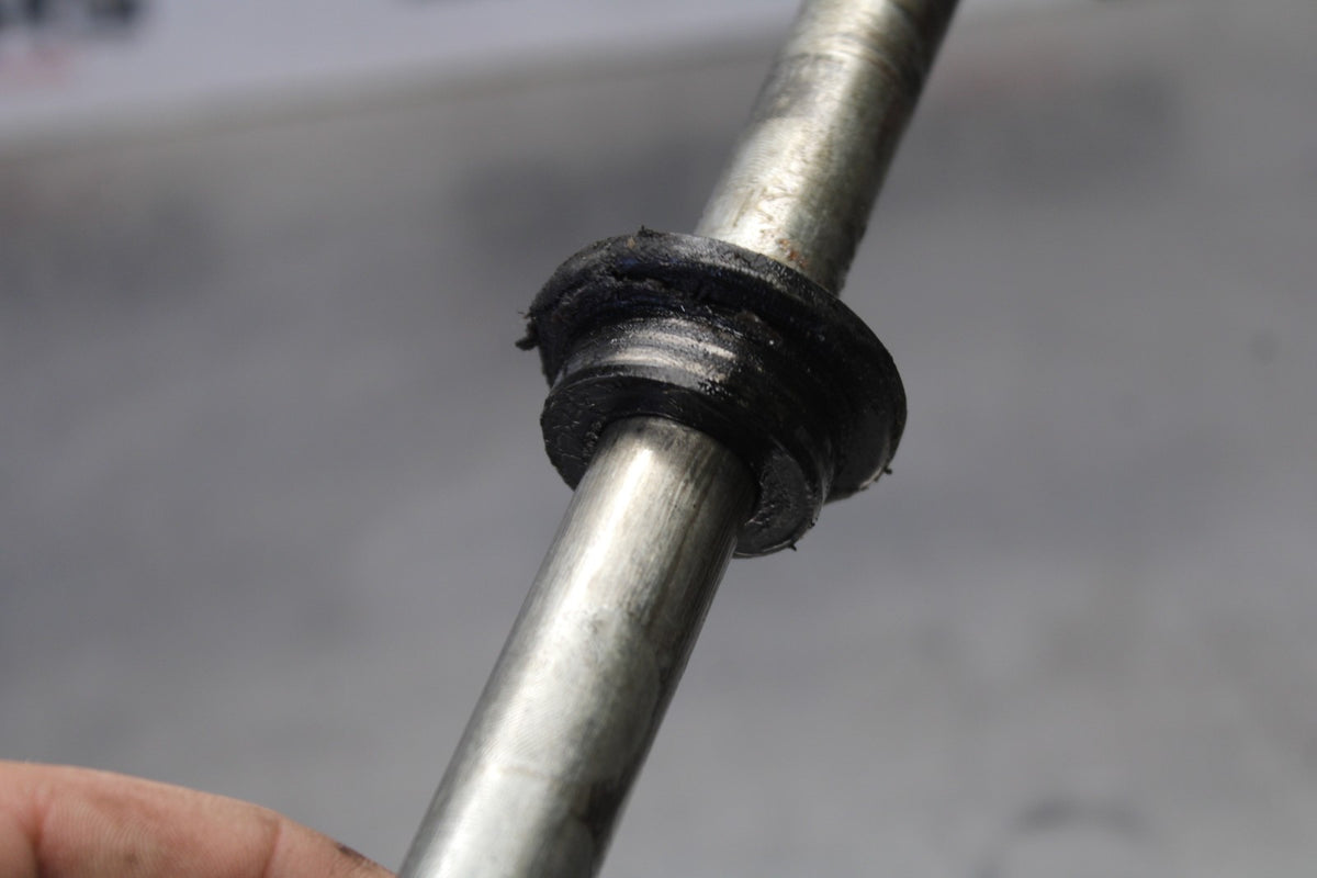 16 HONDA CB500F ABS REAR AXLE BACK WHEEL RIM PIVOT BOLT AXEL BB930
