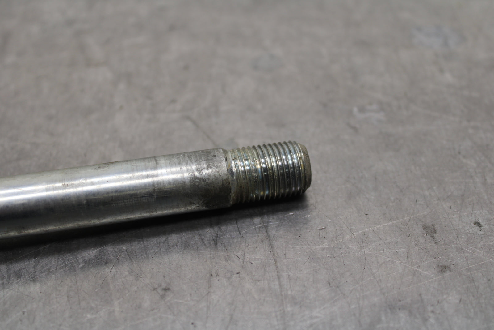 03 SUZUKI SV650S FRONT WHEEL RIM AXLE PIVOT BOLT BB130
