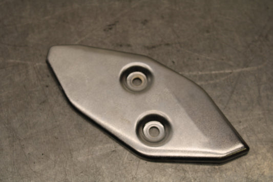 15-17 YAMAHA YZF R3 RIGHT REARSET REAR SET HEEL GUARD COVER BB651