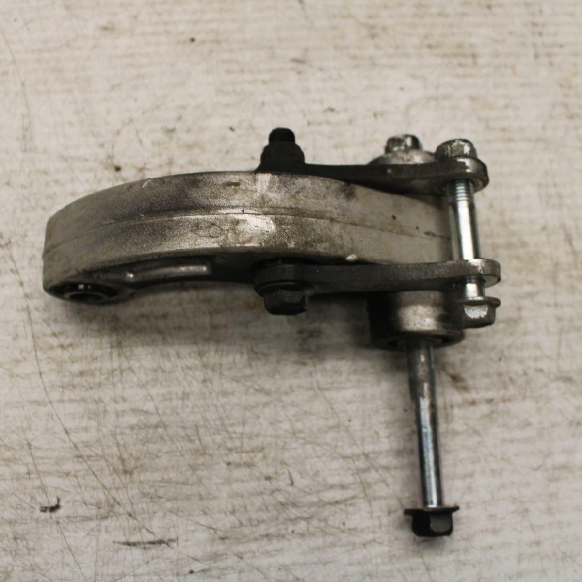 15 YAMAHA FZ09 REAR DOGBONE SHOCK LINKAGE LINK BB367