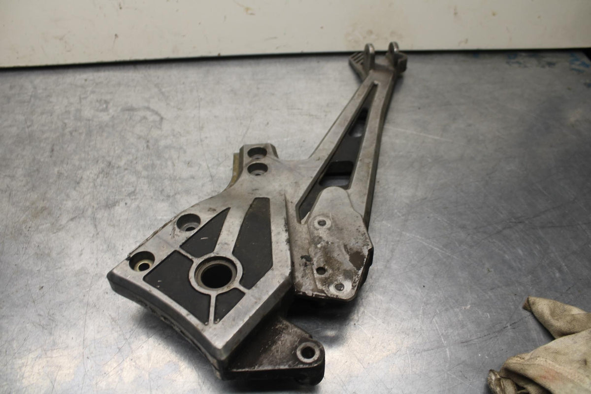 1985 Kawasaki Ninja 900R ZX900A LEFT REARSET REAR SET DRIVER FOOT PEG  BB84