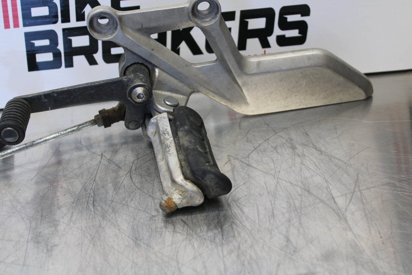 15-16 HONDA CB300F LEFT REARSET REAR SET DRIVER FOOT PEG REST STOP BB150
