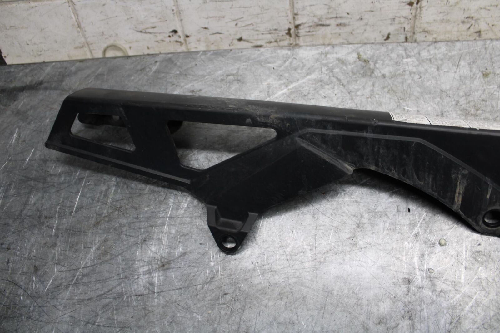 2007 Suzuki GSXR600 REAR BACK DRIVE CHAIN GUARD COVER SHIELD 61311-01H10 BB540