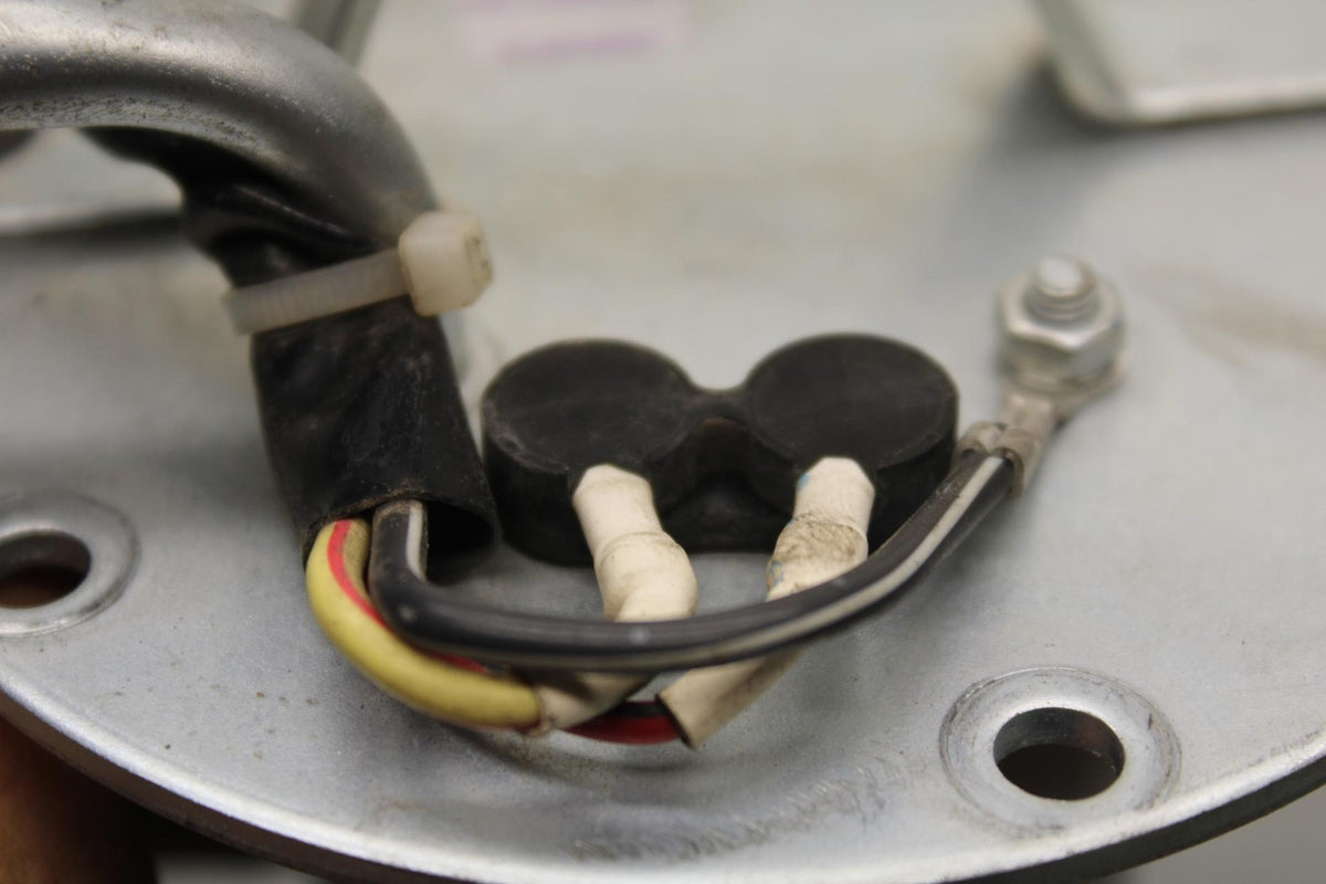 09-16 SUZUKI GSXR1000 FUEL PUMP GAS PETROL SENDER UNIT 15100-47H11 BB642