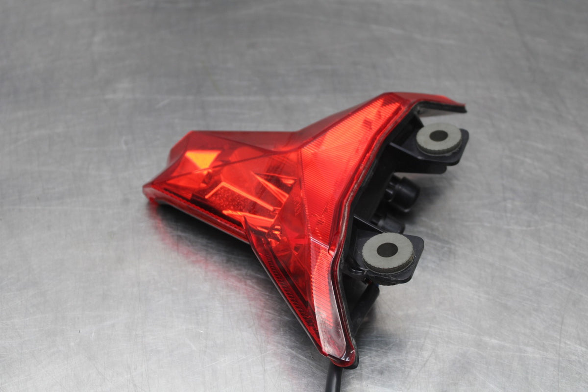 24-25 KAWASAKI NINJA ZX4R REAR TAIL TAILLIGHT BACK BRAKE LIGHT BB840