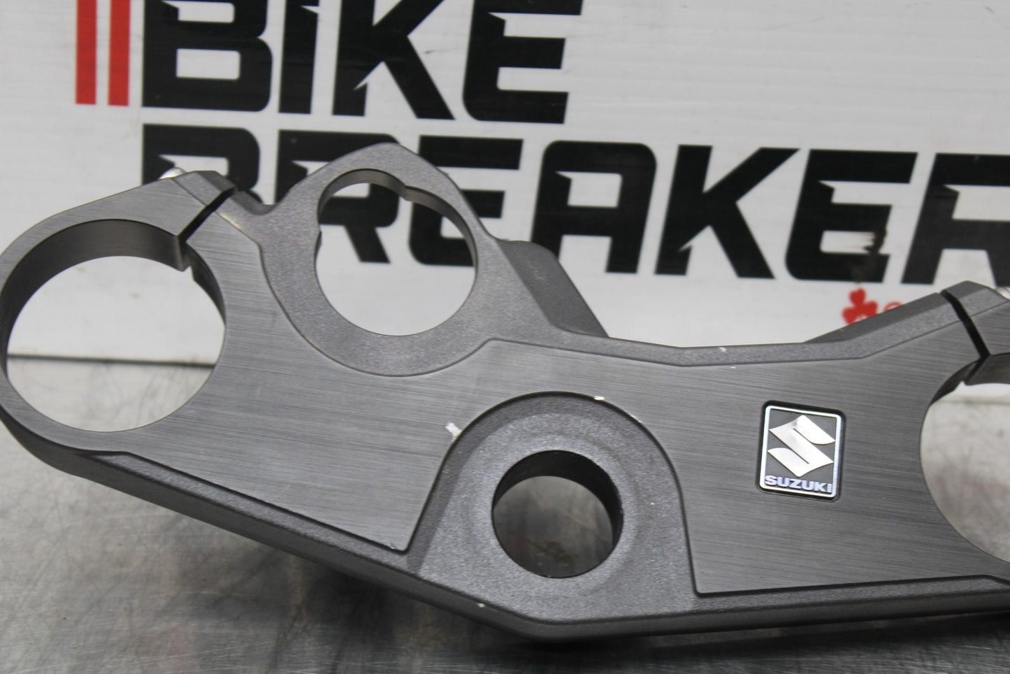 07 SUZUKI GSXR1000 FORKS UPPER TRIPLE TREE CLAMP BB770