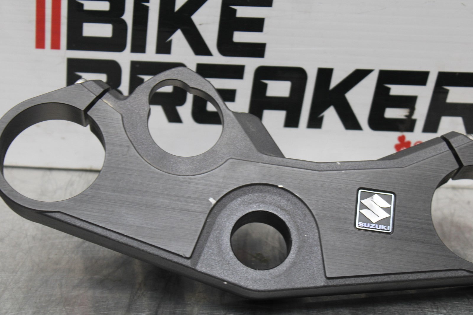 07 SUZUKI GSXR1000 FORKS UPPER TRIPLE TREE CLAMP BB770