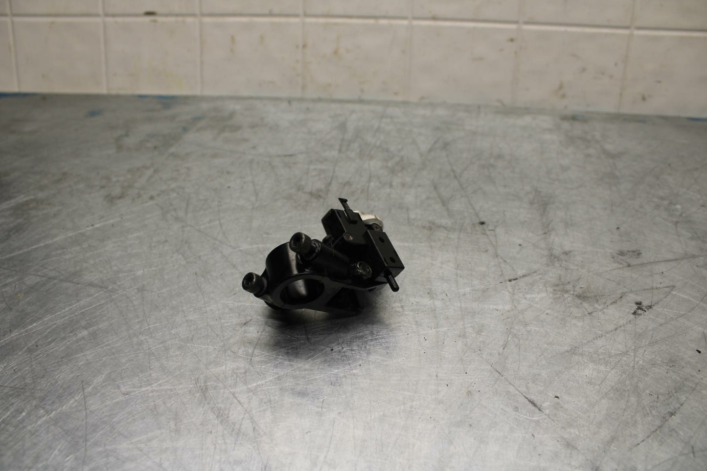 10-13 KAWASAKI Z1000 CLUTCH LEVER PERCH MOUNT BRACKET  BB421