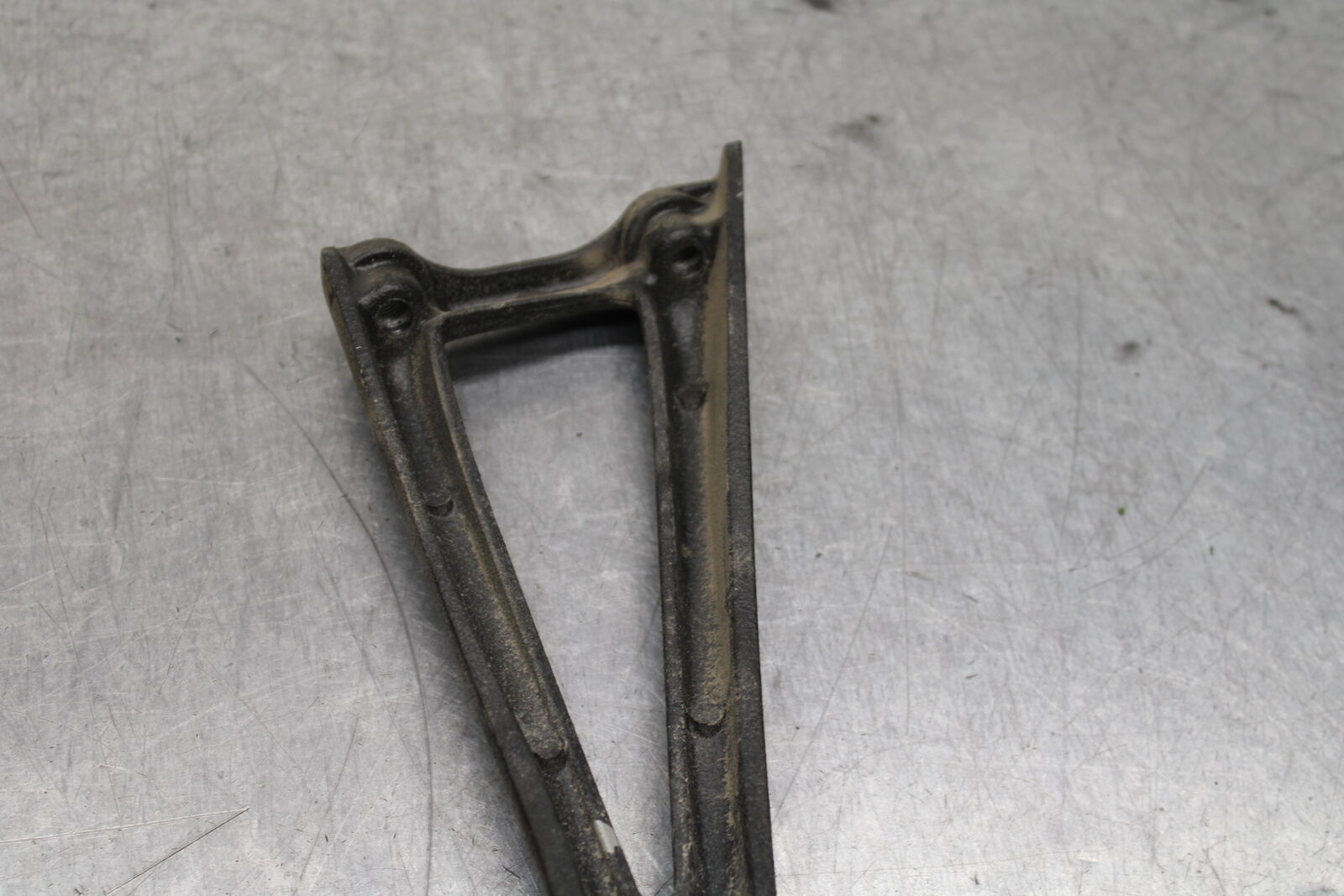 06-07 YAMAHA YZF R6 REAR BACK PASSENGER PEG SET PAIR BB742