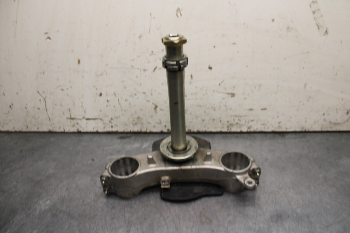 08-10 SUZUKI GSXR 600 FRONT FORKS CLAMP LOWER TRIPLE TREE STEM BB116