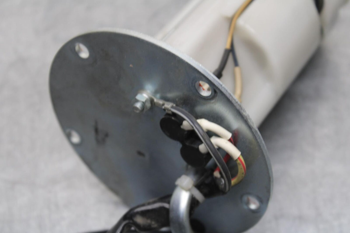 08-19 KAWASAKI NINJA ZX10R FUEL PUMP GAS PETROL SENDER UNIT BB633