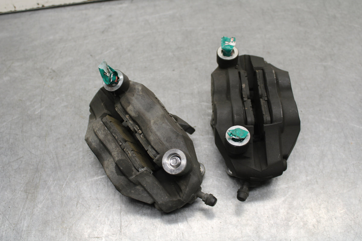 06-07 SUZUKI GSXR750 RIGHT LEFT FRONT BRAKE CALIPER SET PAIR CALIPERS BB670