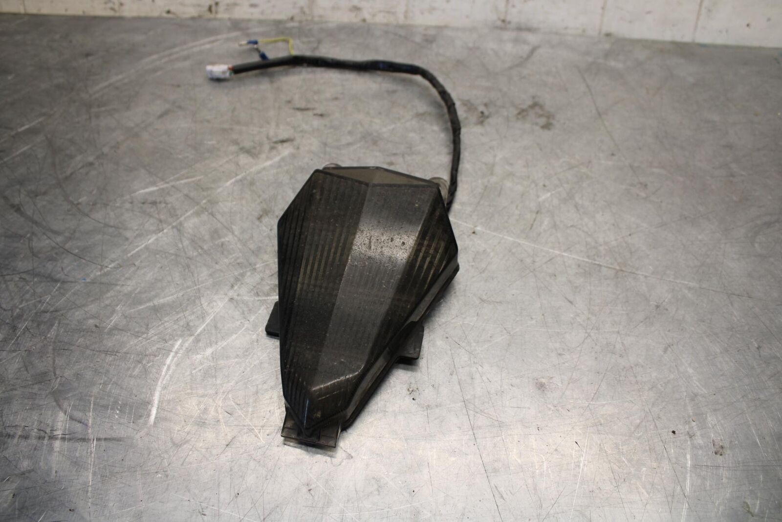 2008 Yamaha YZF R6 AFTERMARKET INTEGRATED TAILLIGHT TINT BRAKE LIGHT BB521