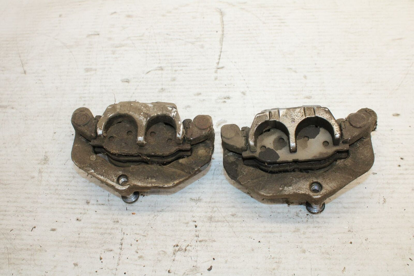 07-08 YAMAHA V STAR 1300 RIGHT LEFT FRONT BRAKE CALIPER SET PAIR CALIPERS BB303