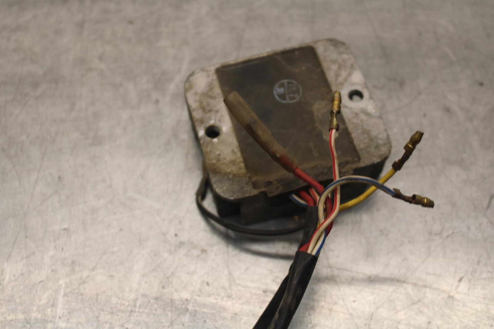 80-83 SUZUKI GS750E RECTIFIER VOLTAGE REGULATOR BB82