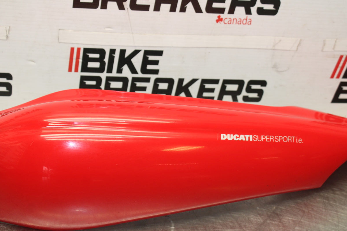 05 DUCATI SUPERSPORT 800 LEFT REAR BACK TAIL FAIRING COWL SHROUD BB913