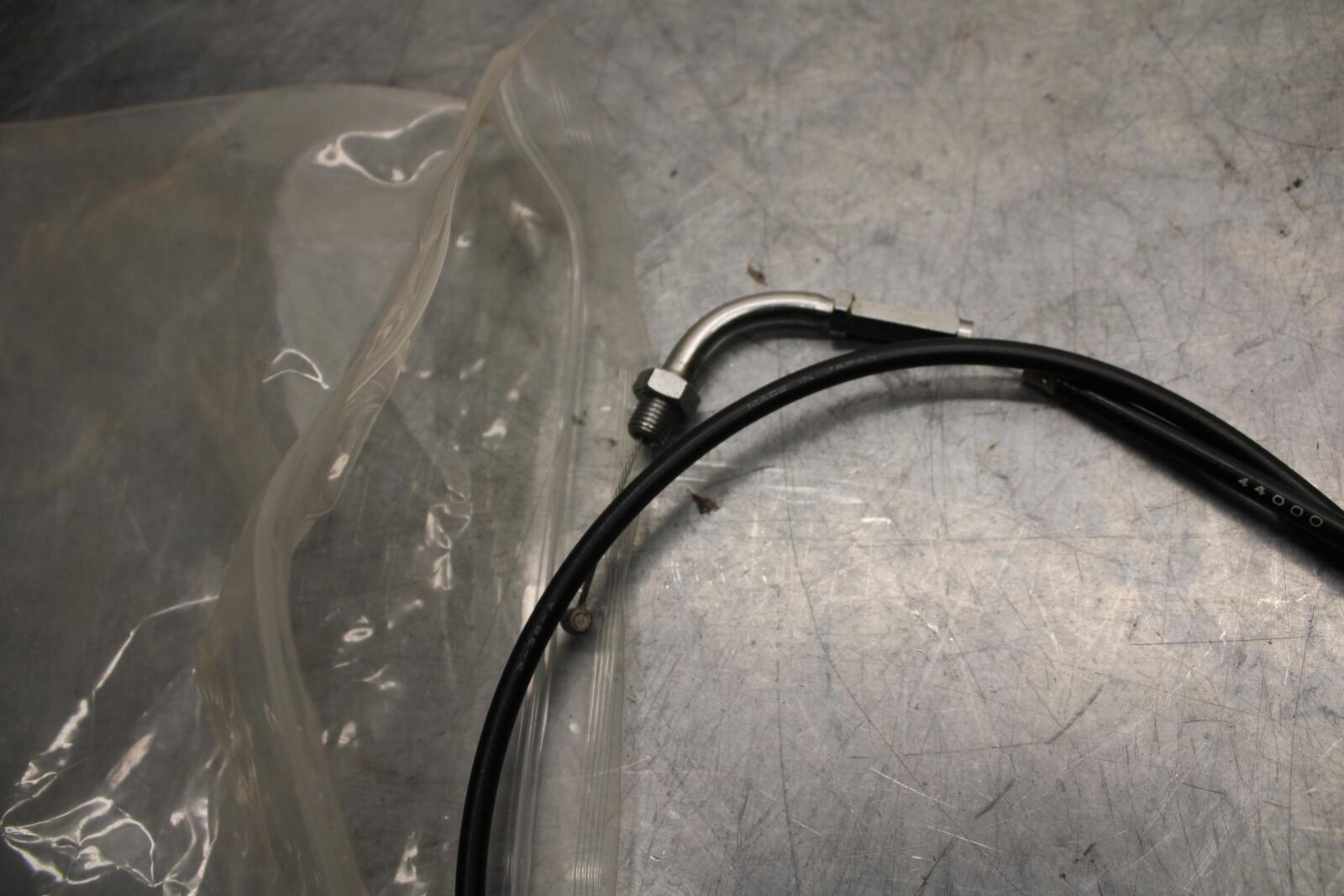1977 Suzuki GS400 THROTTLE CABLES LINE 58300-44000 BB33
