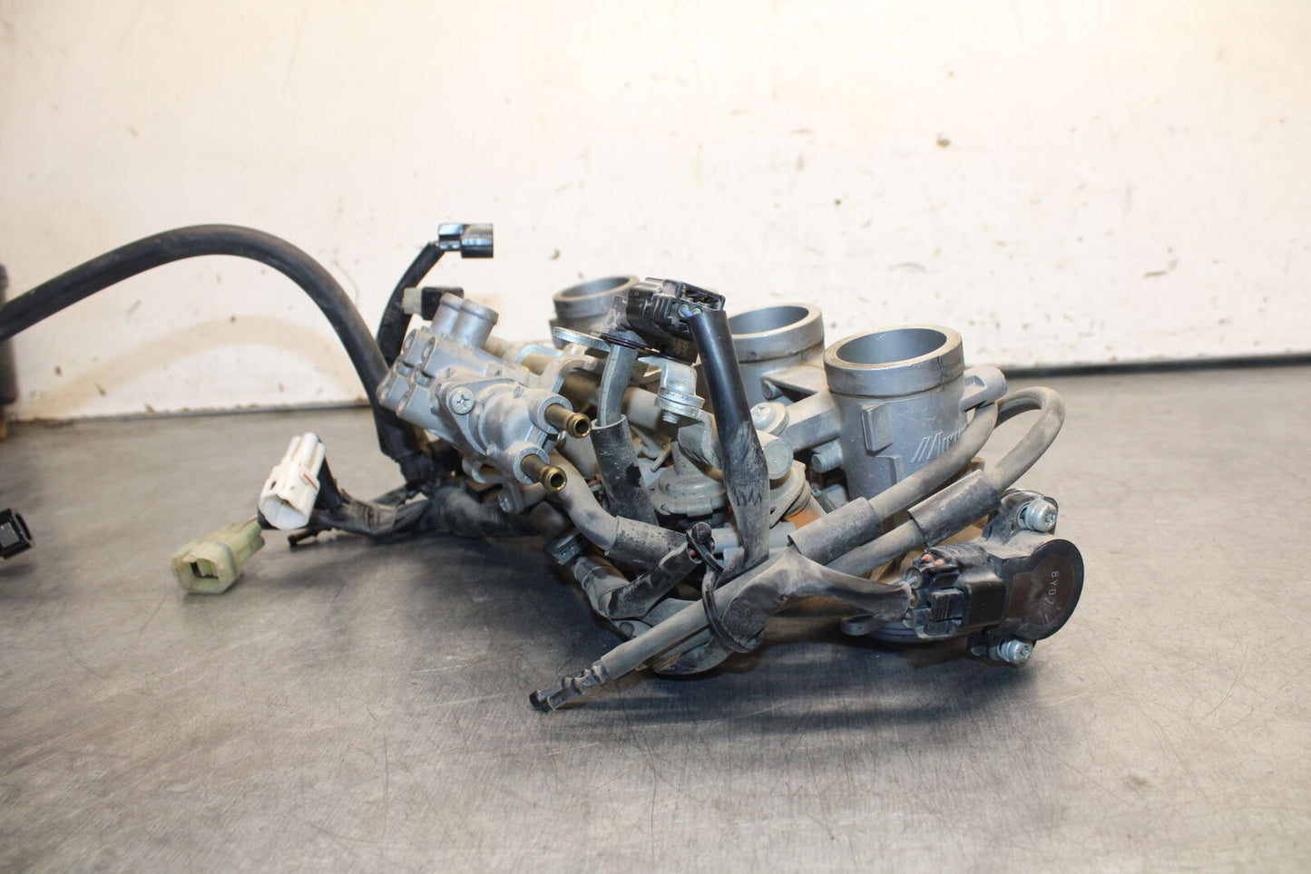 09-15 YAMAHA FZ6R MAIN FUEL INJECTORS / THROTTLE BODIES 20S-13750-00-00 BB686