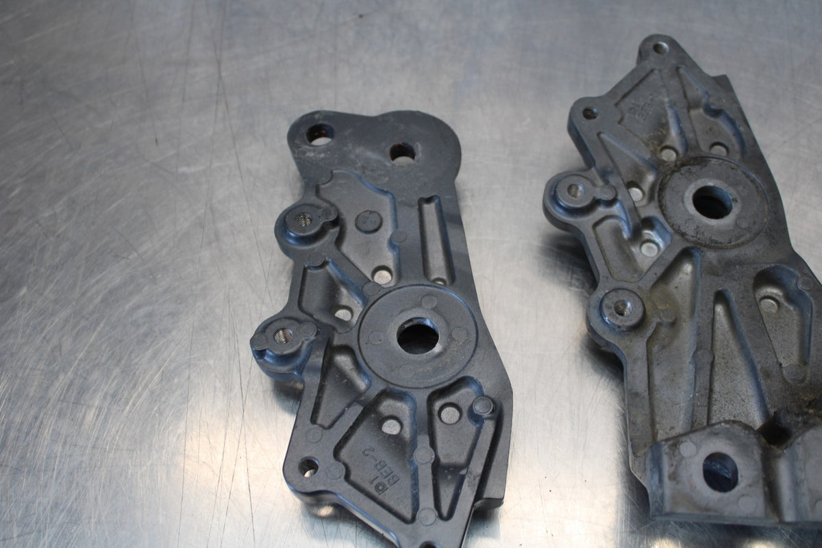 22-25 YAMAHA YZF R7 LEFT RIGHT REARSET REAR SET BRACKETS MOUNTS BB176