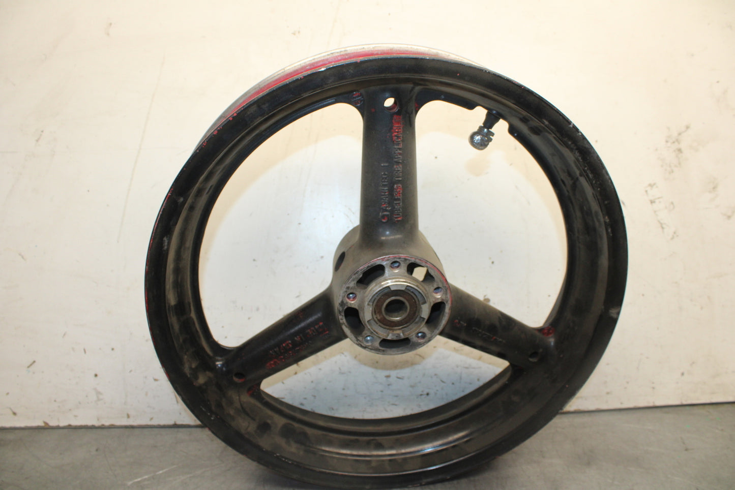 95 SUZUKI GSXR1100W FRONT WHEEL FRONT RIM BB28