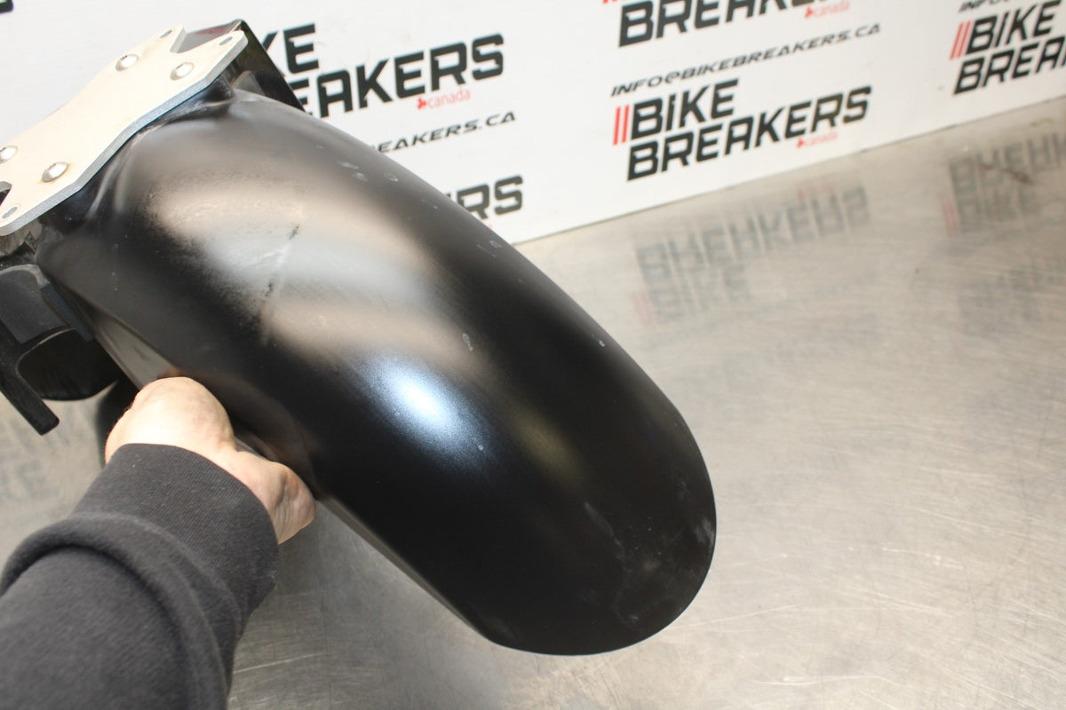 15 SUZUKI GW250F FRONT WHEEL FENDER COWL FAIRING BB789