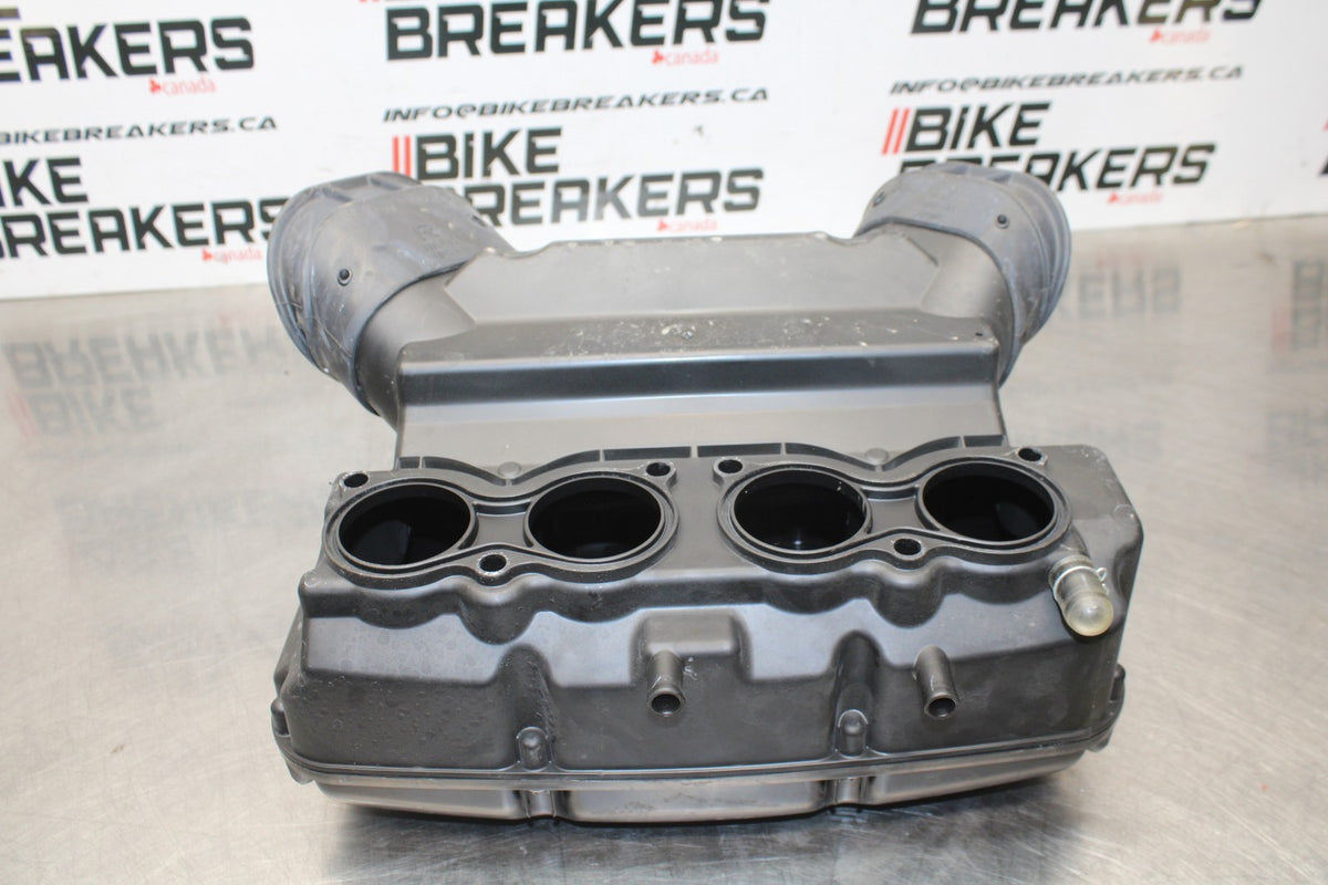 11-25 SUZUKI GSXR 600  AIRBOX AIR INTAKE FILTER BOX BB830