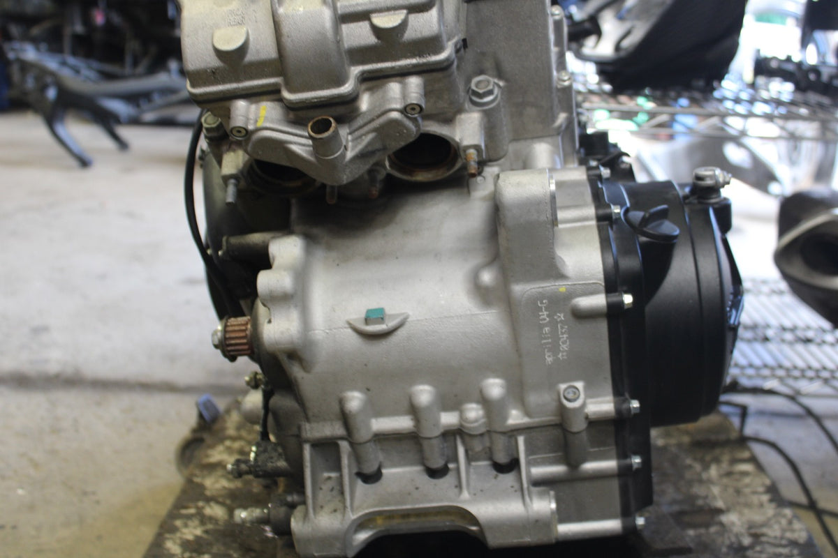 16 APRILIA TUONO V4 1100 ENGINE MOTOR BB905