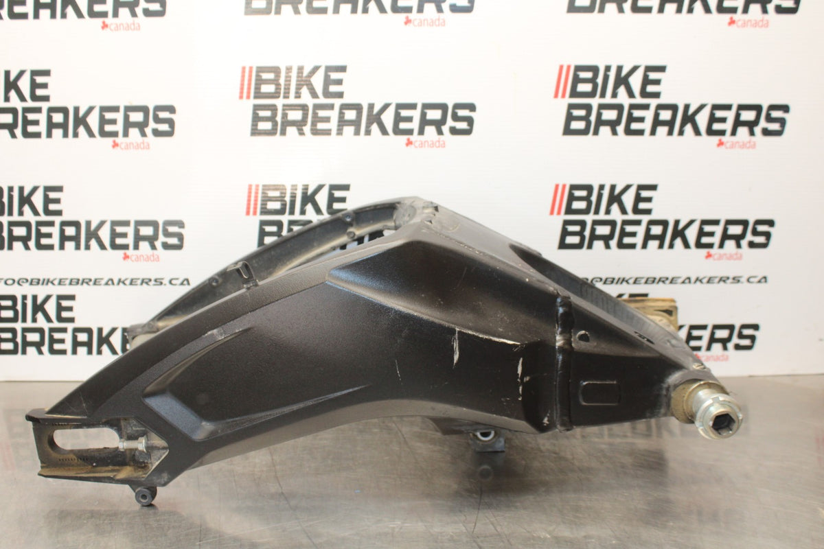 11-22 SUZUKI GSXR 600  REAR SWINGARM BACK SUSPENSION SWING ARM BB193