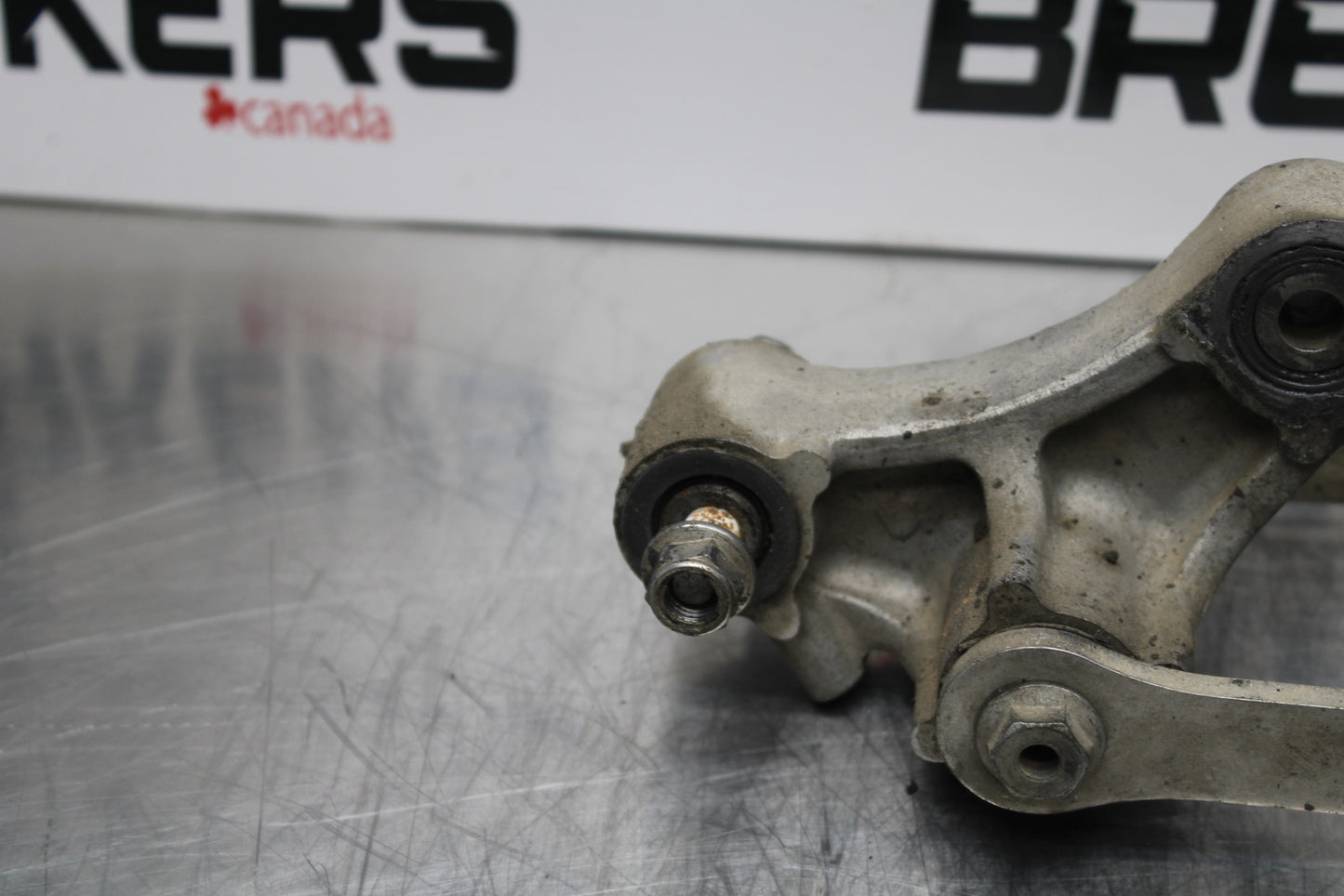 04-05 KAWASAKI NINJA ZX10R REAR DOGBONE SHOCK LINKAGE LINK BB163