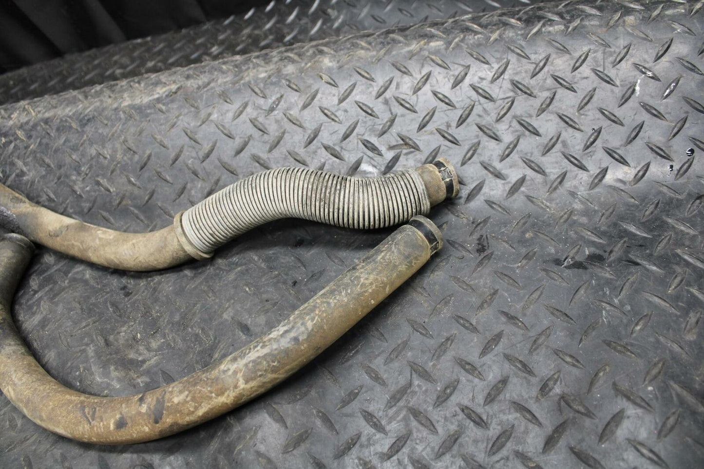 2004 Yamaha Banshee 350 YFZ350 RADIATOR HOSES ENGINE COOLANT WATER PIPES  BB232