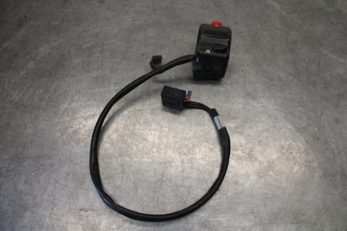 01-06 TRIUMPH TIGER 955I RIGHT CLIP ON HANDLE KILL OFF START SWITCH BB693
