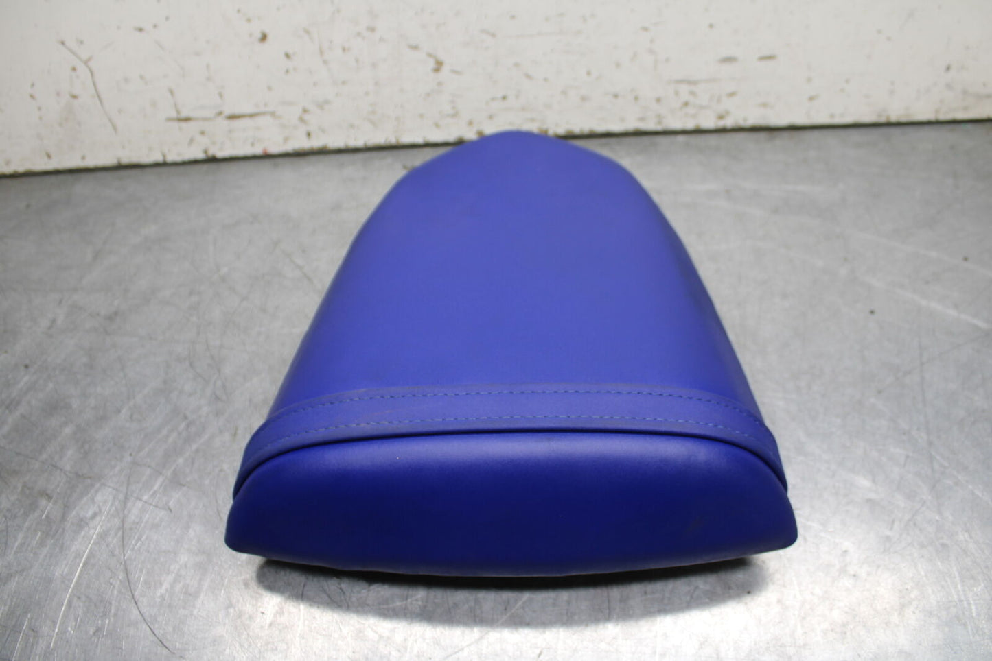 05-06 SUZUKI GSXR1000 REAR BACK PASSENGER TANDEM SEAT PAD SADDLE PILLION BB172